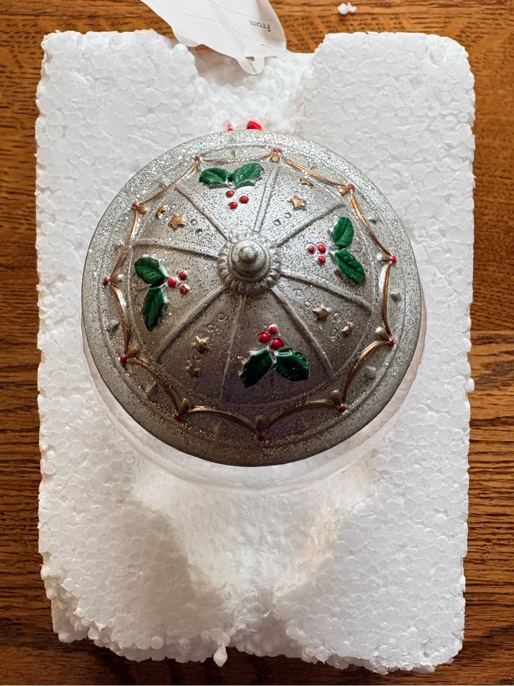 2008 Radio City Christmas Spectacular: The Rockettes Times Square Ornament Globe - Picture 6 of 16